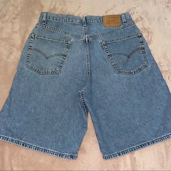 Y2K-10-1998-Vintage Levi’s boxy fit short size 34 - Picture 3 of 15
